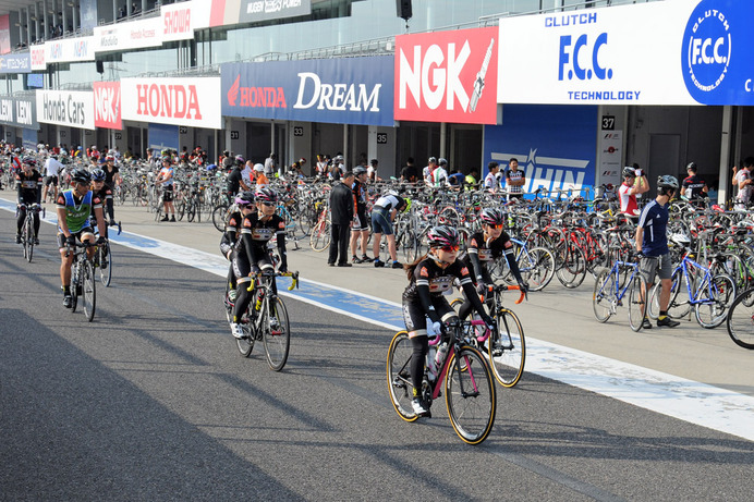 自転車 ちゃりん娘 鈴鹿4時間エンデューロで女性編成チームトップ 2枚目の写真 画像 Cycle やわらかスポーツ情報サイト