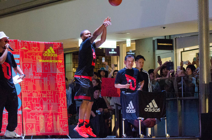 アディダスがNBAダミアン・リラードを招いた「Take on Tokyo ダミアン・リラード」を開催