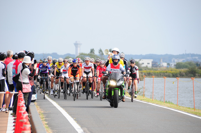 霞ヶ浦湖畔を走る耐久レース「かすみがうらエンデューロ」10月開催