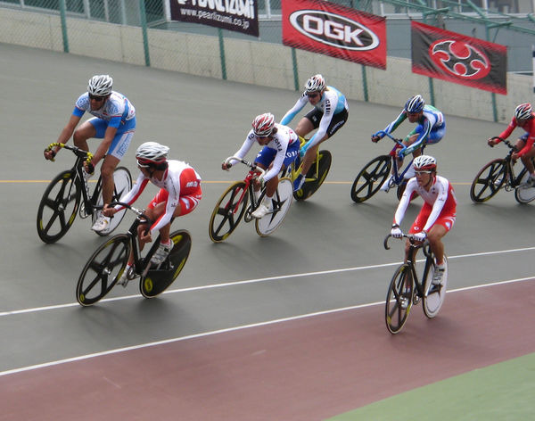 　第28回アジア自転車競技選手権大会・第15回アジア・ジュニア自転車競技選手権大会は4月13日、トラックレース最終日となる4日目の競技を終え、エリート男子1kmタイムトライアルで新田祐大（22＝日本競輪選手会）が3位に入るなど熱戦が繰り広げられた。