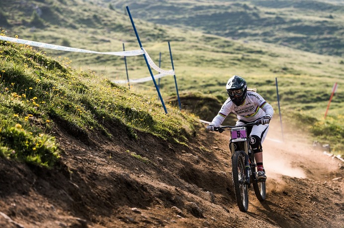 2015年UCI MTBワールドカップ・ダウンヒル第4戦スイス、マノン・カーペンター（マディソン・サレセン）