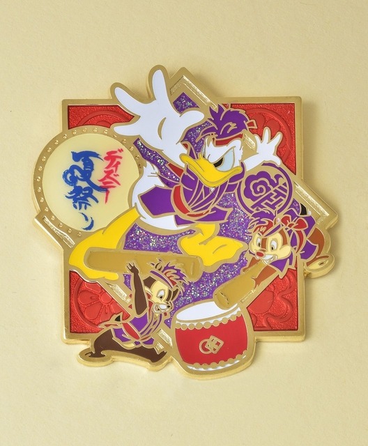 “ディズニー夏祭り”スペシャルメニュー：付属オリジナルピン ／ (C)Disney