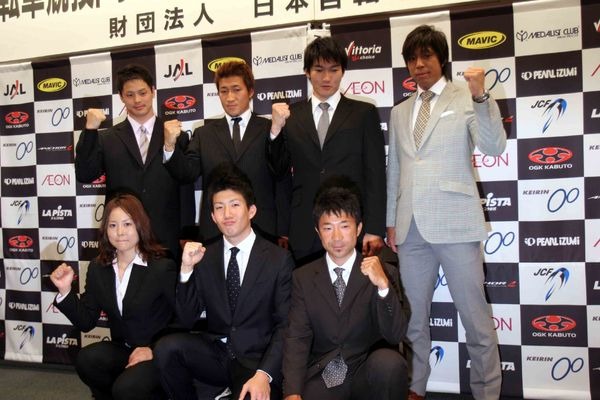 　日本自転車競技連盟から日本オリンピック委員会（JOC）に推薦された北京五輪トラックレース日本代表候補8人をJOCが5月9日付で認定した。これにより5月7日に発表したトラックレース日本代表候補は正式に日本代表選手となった。トラックレース日本代表選手は下記の通り