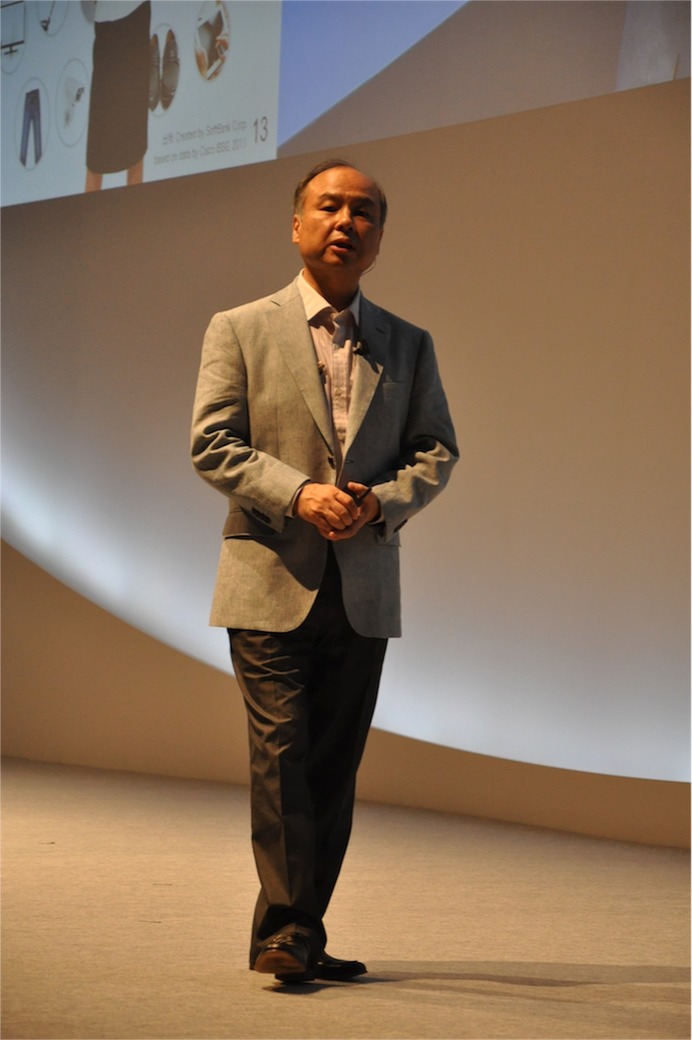 孫正義社長「3つの成長戦略…IoT、AI、スマートロボット」ソフトバンクワールド2015 その2