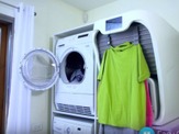 欲しすぎる…。洋服を自動でたたんでくれる洗濯マシーンが開発中 画像
