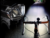 2種類の光で照らす自転車用ライト「ロードトレースセンサーライトプロ」 画像