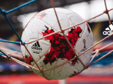 アディダス、FIFAクラブワールドカップ公式試合球「クラサバ」発表 画像