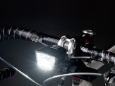 スマホが充電できる！280ルーメンの自転車用LEDライト登場 画像