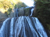 【小さな山旅】滝より団子…茨城県・袋田の滝 画像