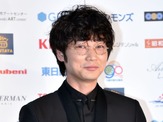 綾野剛、ブルゾンちえみwithBとコラボに「違和感ない（笑）」と大反響 画像