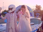 【動画】CG一切なし！美人すぎる一輪車世界チャンピオンとドリフト世界最高速ギネス記録保持者による「ドリフト結婚式」がすごい 画像