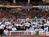J1昇格の長崎、スタジアムを強烈に盛り上げた「ボールボーイ」がアツすぎる！ 画像