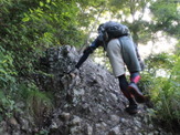 【小さな山旅】スリル満点の連続鎖場、夏の低山は虫が最大の敵…奥久慈男体山（4） 画像