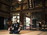 F1日本GPで勝てますようにとダニエル・リカルドが東京・谷中で祈祷 画像