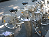 最新レンタル自転車「ベリブ」で走るのがパリの流行 画像