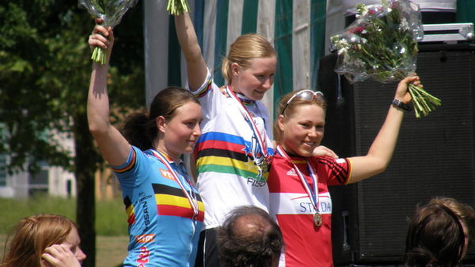 　オランダのナイメーヘンで開催されている2008世界大学選手権自転車競技大会は大会3日目となる5月24日、男女のMTBマラソンが開催され、鈴木禄徳（学習院大学3年）が21位になった。
