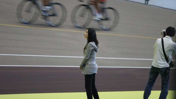 女優・北川えりの自転車コラム「タイヤがあればどこまでも」の第9回を公開しました。タイトルは「自転車で頑張っている人たち」。