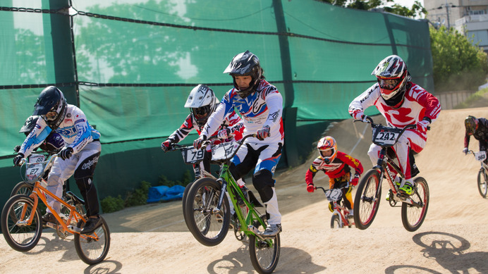 吉村樹希敢がJBMXFシリーズ開幕戦を制す