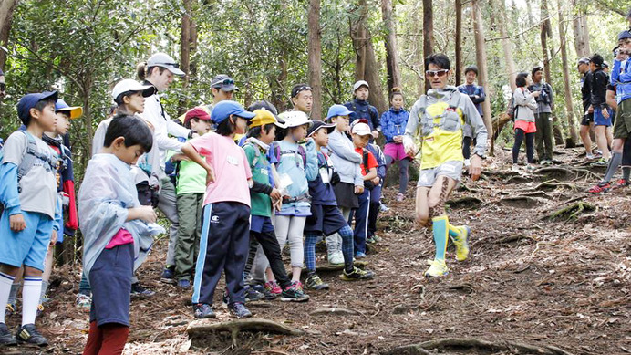 ノースフェイス、子供自然教室「Kids Trekking in 蓼科山」10月10日