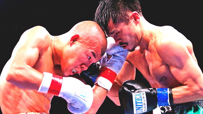 亀田興毅が引退、河野公平に敗れた試合後に表明（2015年10月16日）（c）Getty Images