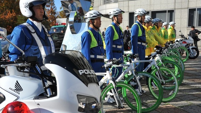 警視庁「BEEMS」、4警察署と自転車の安全な乗り方を訴える（足立区）