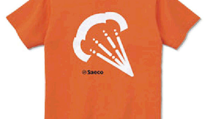 ユニクロが今年から展開するTシャツの中に、エスプレッソマシンのメーカーでイタリアのロードチームにスポンサードしていたサエコのTシャツが加わる。