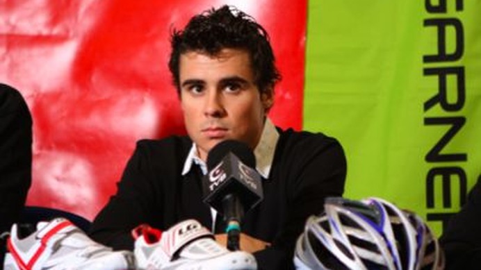 　ルイガノが08年ITUワールドランキング1位のハビエル・ゴメスにヘルメット、シューズをスポンサーすることを発表した。26歳の同選手は北京オリンピックの男子トライアスロンで4位に入る好成績を残したスペインの新星。08年にはバンクーバーで行われた世界選手権を含む5