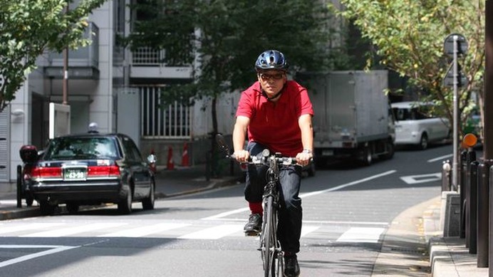 　自転車ツーキニストとしておなじみの疋田智の連載エッセイ「自転車ツーキニストでいこう！」の第8回が公開されました。今回のテーマは「ほんなこつ“路上駐車”は何とかならないものか」。疋田さんが路上駐車の迷惑度について、激しく語っています。