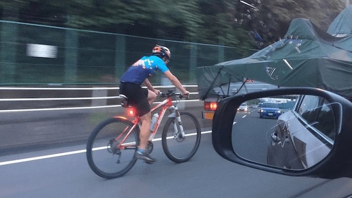 スリップ ストリーム 自転車