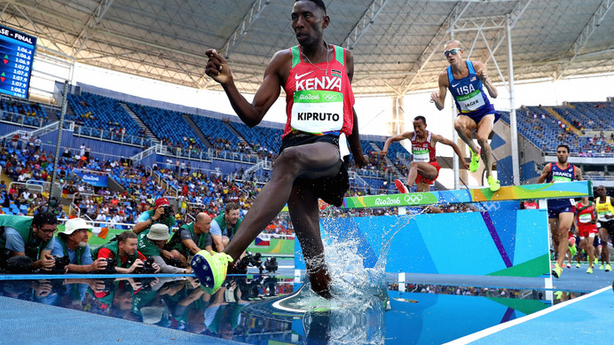 リオデジャネイロ五輪の男子3000メートル障害、コンセスラス・キプルトが五輪新記録で優勝（2016年8月17日）