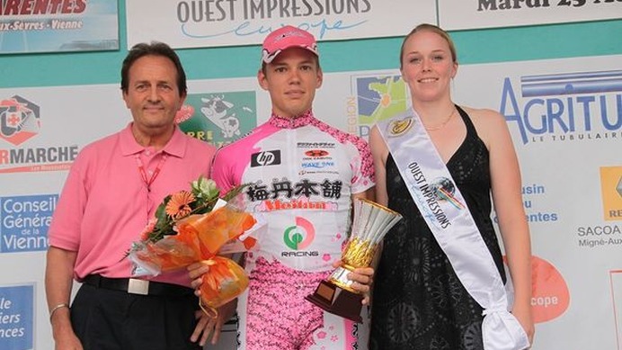 　4日間のステージレース、ツール・デュ・ポワトーシャラントが8月25日に開幕し、第1ステージでこのレースの地元出身のフランス選手、EQA・梅丹本舗のミカエル・ダミアンが区間6位と敢闘賞を獲得した。