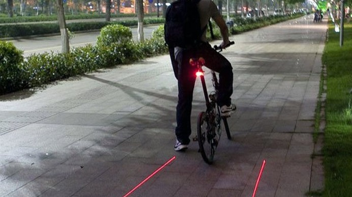 レーザーテールライトで夜間も安全に Cycle やわらかスポーツ情報サイト