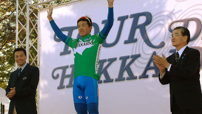 　北海道旭川市で開幕した第23回ツール・ド・北海道は、9月9日午前中に第1ステージとして個人タイムトライアルが、午後には距離97kmの第2ステージが行われ、第2ステージのゴールスプリントで盛一大（愛三工業）が優勝し、ボーナスタイムを獲得した盛が、第1ステージでト