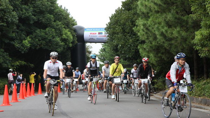 　09年に国内外で開催される自転車レースやイベントなどの日程を掲載した「大会・イベントカレンダー」が更新されました。
　各イベントの内容（カテゴリー）、開催日や開催地、募集期間などがひと目で分かるとともに、興味のあるイベントがあれば直接大会ホームページ