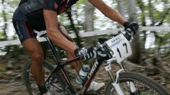 　トレックMTB チームのクロスカントリー選手、ディラン・クーパーが今季のマウンテンバイク・ナショナルポイントランキングと、ジャパンシリーズランキングの2タイトルで1位となった。チームで競われるチームランキングもトレックが1位を獲得した。