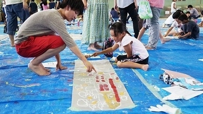 芝浦工大の学生らがさいたまの小学校とお絵かきフェス開催