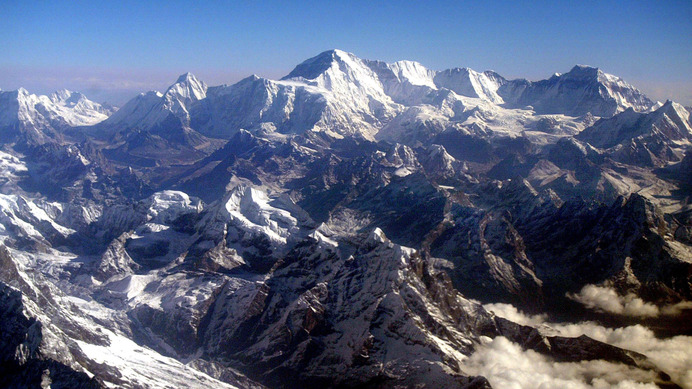 エベレストなどチベットの山々