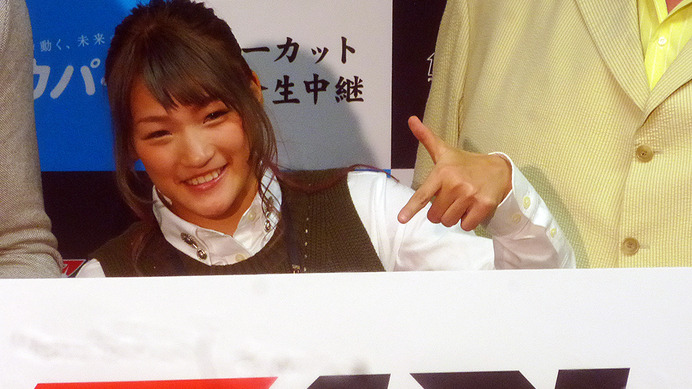 「RIZIN FIGHTING WORLD GRAND-PRIX 2015 さいたま3DAYS」の記者会見に登壇した高田延彦、バルト、RENA、シング・心・ジャディブ、曙ら