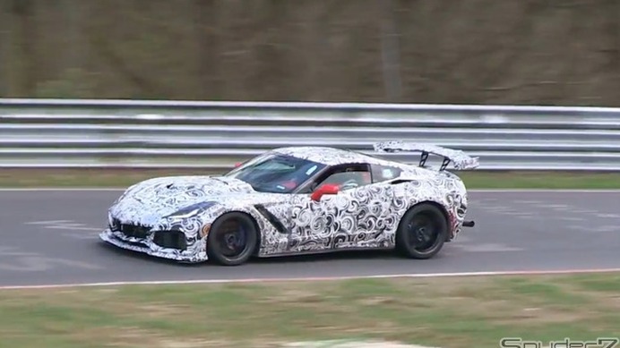 【動画】蛇行運転に急加速！コルベット史上最速ZR1、ニュルで本気の高速ドライブ！