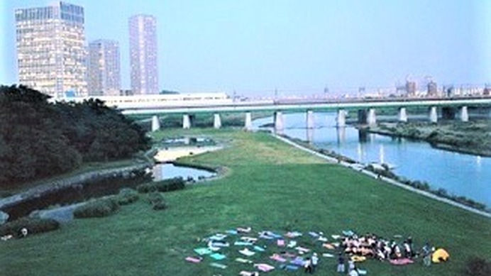 大人から子どもまで参加できるヨガの日イベント「水辺ヨガ 二子玉川」開催