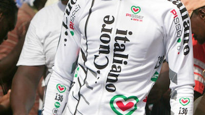 　欧州プロ・クラブチームサイクルウェアの販売サイト「エアロ・アズール」を手がけるクランノートは、イタリアのサイクルウェアメーカーであるエッレジ社の高級志向の新ブランド「ピィセェイ」サイクルウェアを日本で独占販売することになった。「ピィセェイ」は、元自