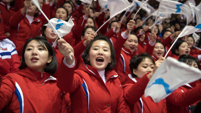平昌オリンピック 超魅力的 北朝鮮美女応援団の統一感のある応援がスゴイ Cycle やわらかスポーツ情報サイト