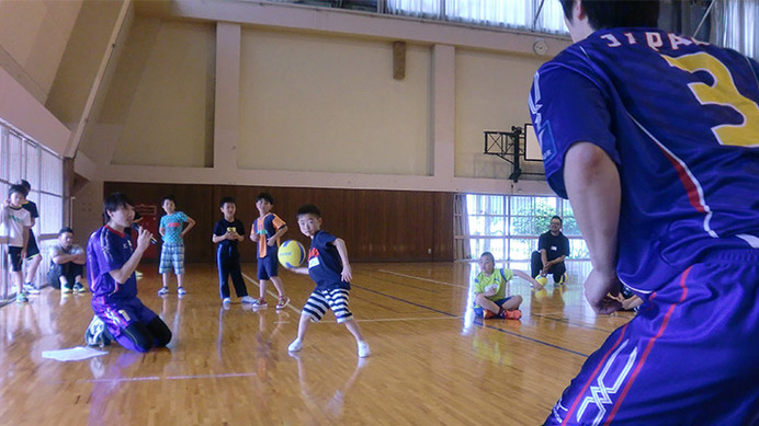 日本代表監督によるドッジボール基礎レッスンが3月開催