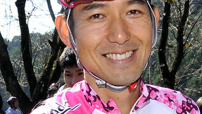 　埼玉県東松山市で自転車総合施設の「シクロパビリオン」を運営するシクリズムジャポンは11月3日、来シーズンより「エキップアサダ」としてレース活動を再開することを発表した。