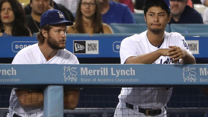 ドジャース・カーショ―（左）とダルビッシュ【写真：Getty Images】