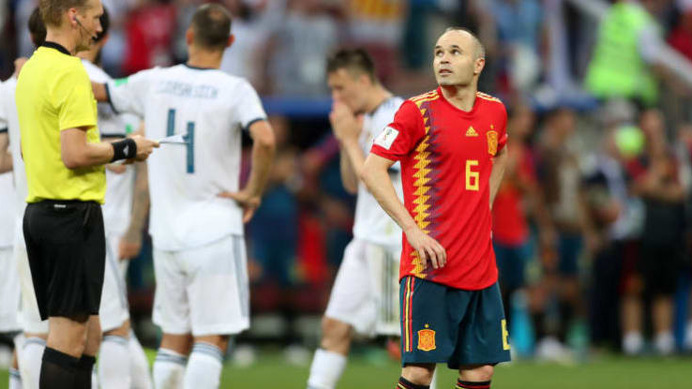 W杯で衝撃敗戦…イニエスタ、スペイン代表引退を発表