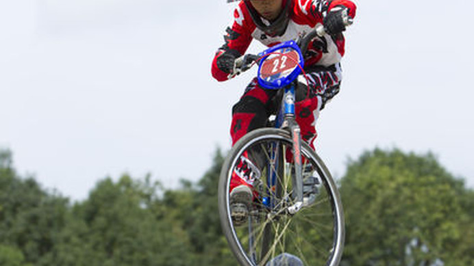 　デンマークのコペンハーゲンで開催されているBMX世界選手権は最終日となる7月31日、12歳以下ボイーズクルーザーで北岡大志が4位、古野慧が7位になった。古野哲也はクルーザー13&14歳ボーイズで準決勝進出まで、三輪和弘はクルーザー40～44歳男子1/4ファイナル進出まで