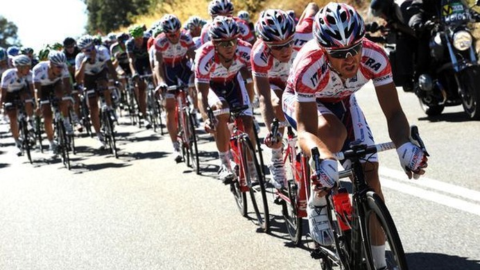 　ブエルタ・ア・エスパーニャは8月27日、タラベラデラレイナ～サンロレンソ・デエルエスコリアル間の177.3kmで第8ステージが行われ、カチューシャのホアキン・ロドリゲス（32＝スペイン）が最後の上り坂で抜け出して単独でゴール。第5ステージに続く区間勝利を挙げると