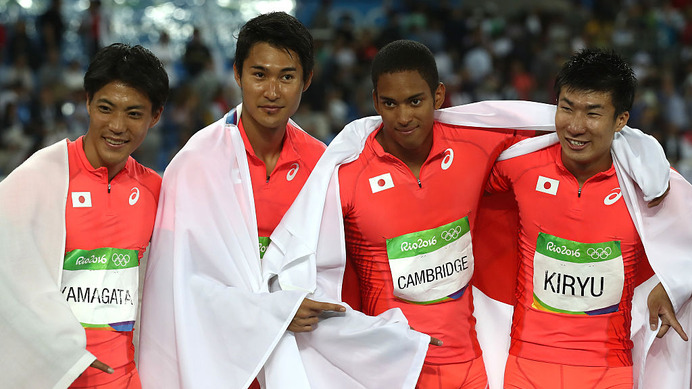 リオ五輪男子400メートルリレーのメンバーが“伝説のバトンリレー”をリモートで再現