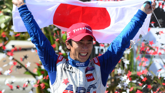 【スポーツ回顧録】佐藤琢磨インディ・シリーズ初優勝　　狙え、インディ500のポディウム